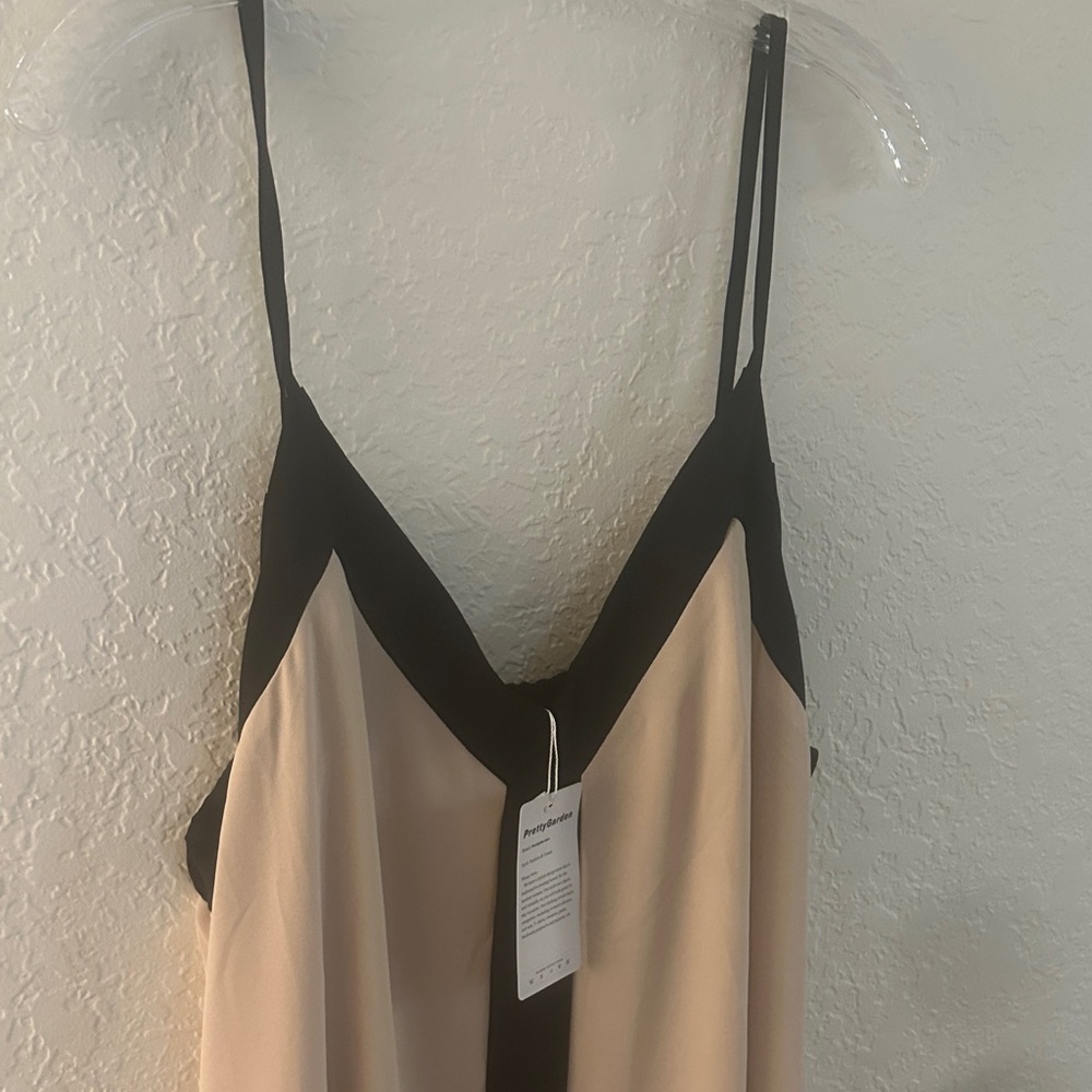 Elegant Black and Cream Maxi Dress